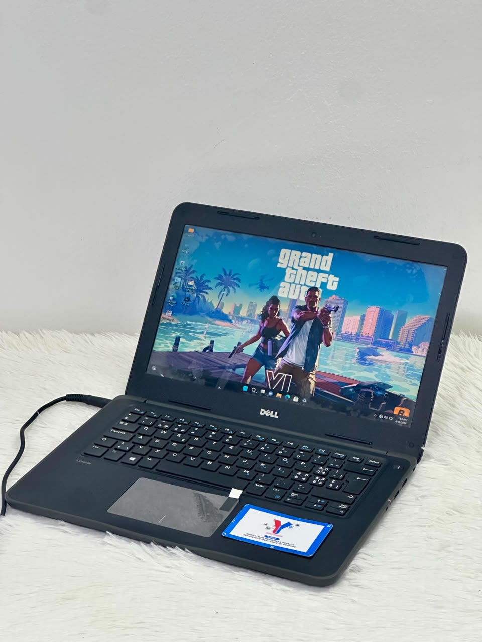 DELL LATITUDE 3380-  Core(TM) i5  -7200U CPU - 14’’, 128 Go SSD - 8 Go Ram - Azerty